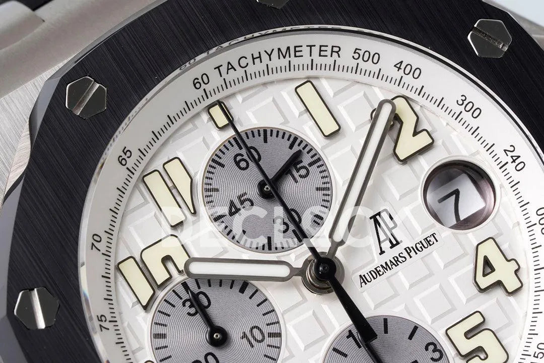 Royal Oak Offshore Self-Winding Chronograph White Numerous Dial in Steel