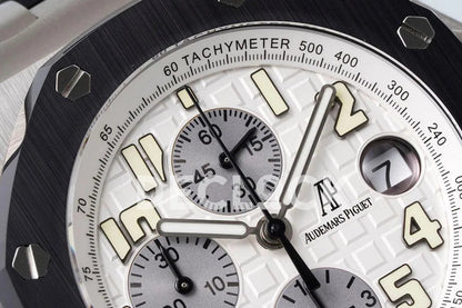 Royal Oak Offshore Self-Winding Chronograph White Numerous Dial in Steel